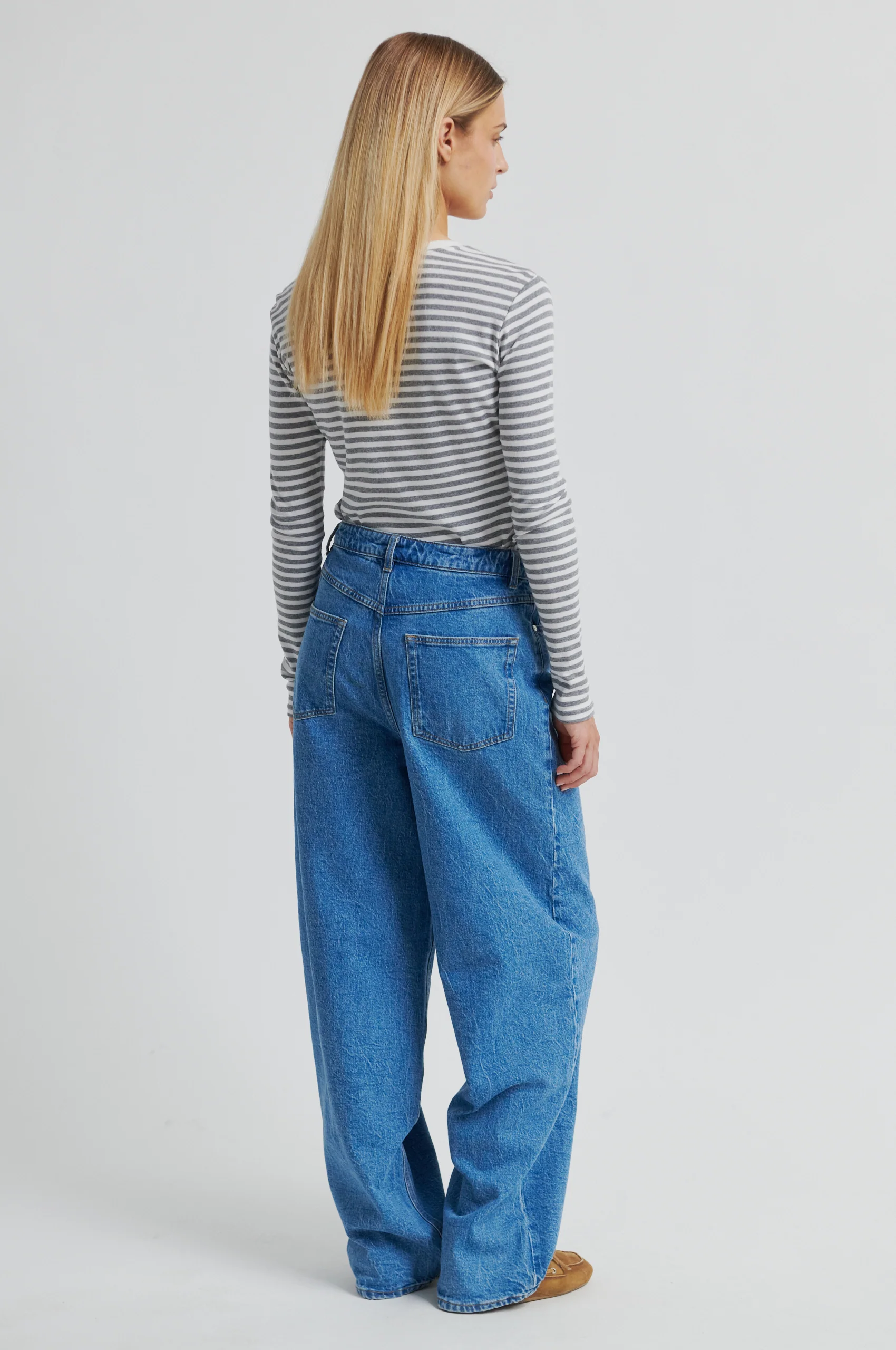 Alvilda O-Neck Tee - Image 4