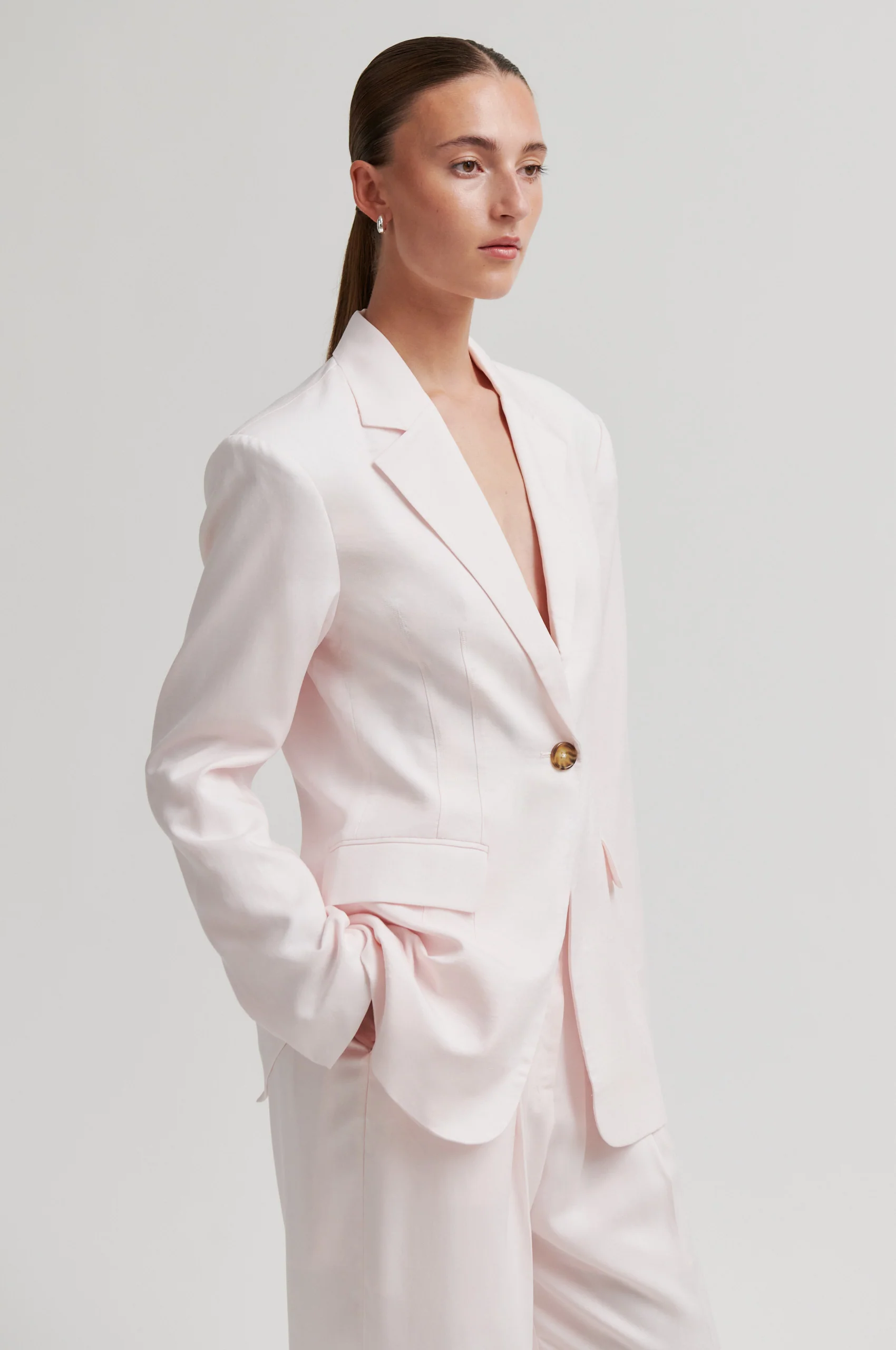 Refined Fitted Blazer - Image 4